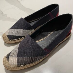 Burberry Black and Red Espadrilles with Classic Slip-On Design
